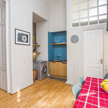 Charming 2Br Apartment In Old Tbilisi - By Wehost Tbiliszi Kültér fotó
