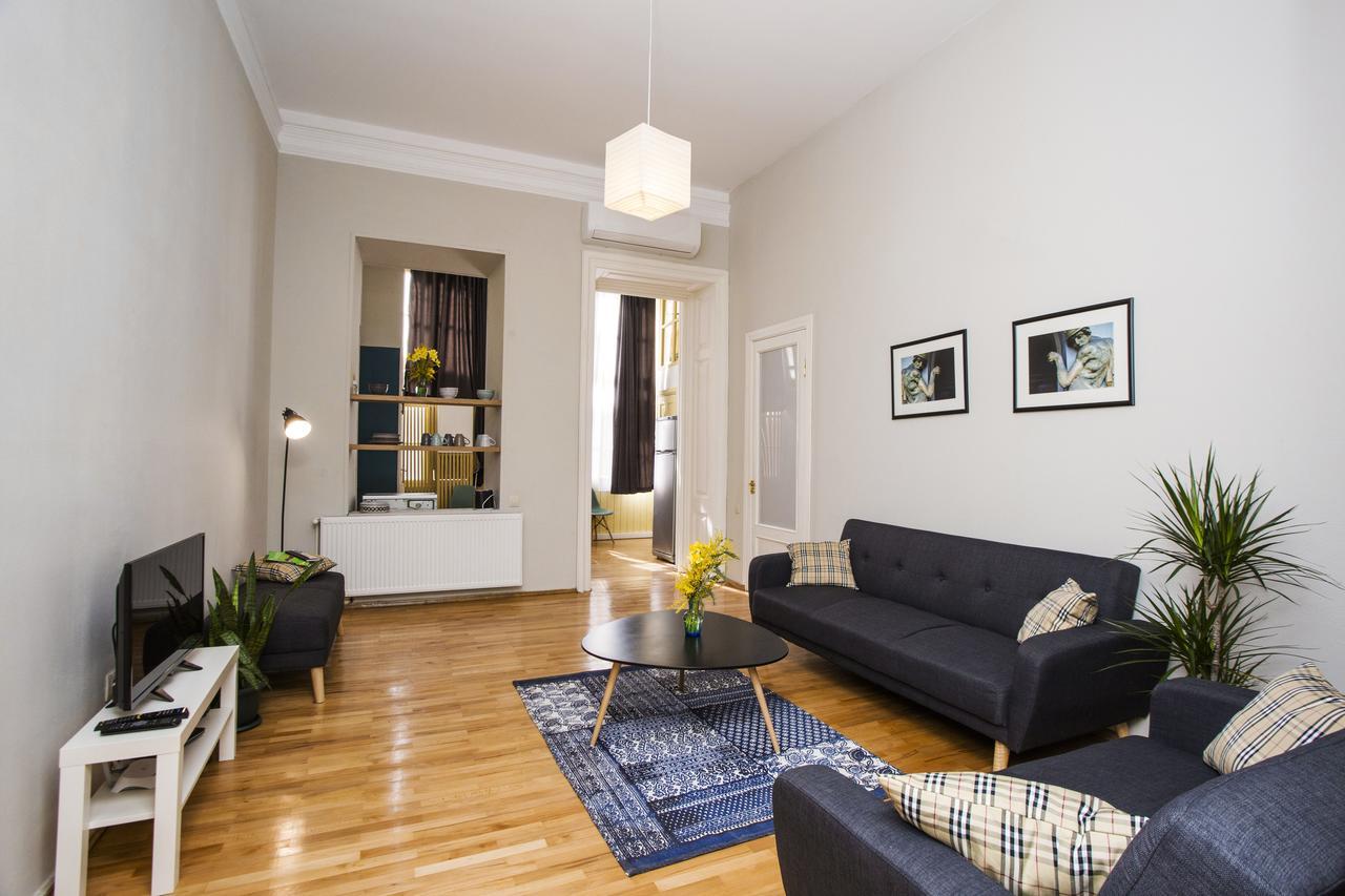 Charming 2Br Apartment In Old Tbilisi - By Wehost Tbiliszi Kültér fotó